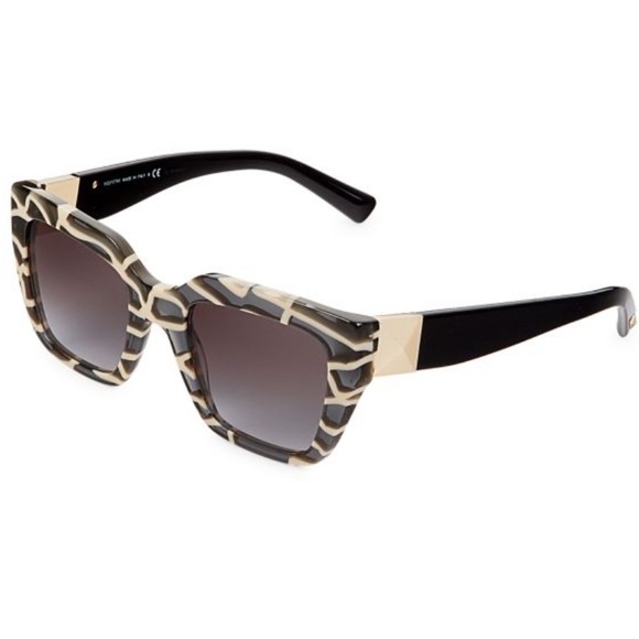 Valentino Garavani Accessories - Valentino Garavani never worn sunglasses